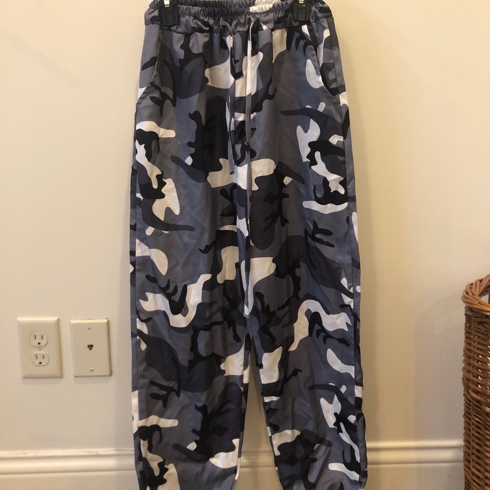 B&W camo cargo pants
